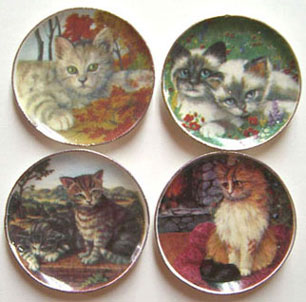 Dollhouse Miniature Outdoor Cat Platter 4Pcs.